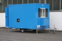 <h5>WEIRO® CUBIC</h5> as an unbraked trailer with a permissible total weight of 750 kg and with propane gas heater and custom paint.