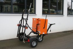<h5>WEIRO® HS 20 A</h5>serienmäßig ausgestattet mit lang ausgeführte Rungen zum leichteren Aufrollen des Fasses sowie Fassrollen zur leichteren Positionierung des Fasses.