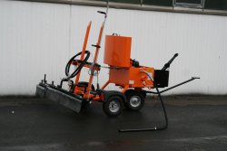 <br>Option: Spritzrampe, Spritzbreite bis max. 1,60 m, manuell schaltbar, inkl. Kantenspritzvorrichtung.