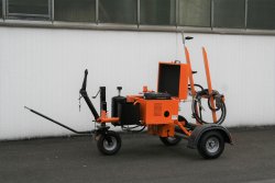 <h5>WEIRO® MS 80 AH</h5>abschließbarer und schallgedämmter Motorraum, hydraulisch angetriebene Bindemittelpumpe mit den Funktionen Anspritzen, Zirkulieren und Zurücksaugen. 