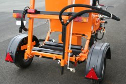 <h5>WEIRO® MS 80 AH</h5>serienmäßig ausgestattet mit Fassrollen zur leichteren Positionierung des Fasses.